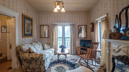 Vintage 1892 Home in Town in the Arkansas Ozarks - image 14