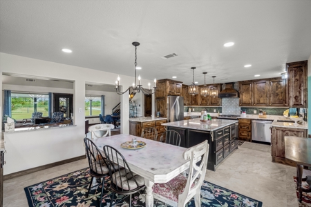 Stunning 29+ Acre Country Estate with Lake, Guest Quarters & Pool - image 10