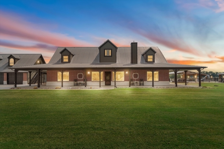 Stunning 29+ Acre Country Estate with Lake, Guest Quarters & Pool - image 5