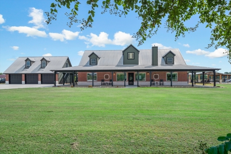 Stunning 29+ Acre Country Estate with Lake, Guest Quarters & Pool - image 4