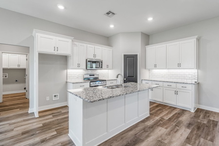 Move-In Ready 3-Bed, 2-Bath Home on Corner Lot in Iowa Park, TX - image 11