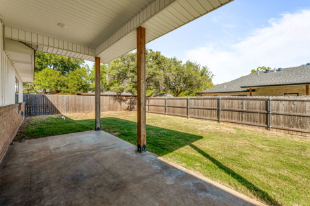 Move-In Ready 3-Bed, 2-Bath Home on Corner Lot in Iowa Park, TX - image 28