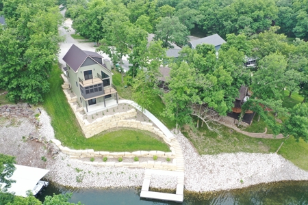 Custom Design, New Build on the Water at Sun Valley Lake - image 12