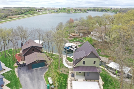 Custom Design, New Build on the Water at Sun Valley Lake - image 11