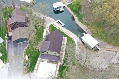 Custom Design, New Build on the Water at Sun Valley Lake - image 10