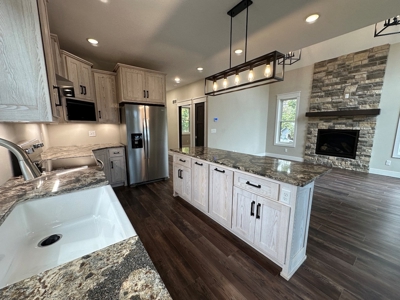 Custom Design, New Build on the Water at Sun Valley Lake - image 9