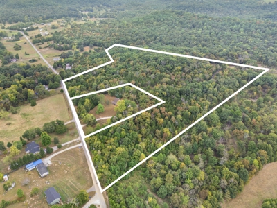 Multi-Property Auction with Home & 28.1 Acres in Warren Co. - image 1