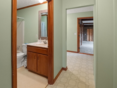 Multi-Property Auction with Home & 28.1 Acres in Warren Co. - image 11