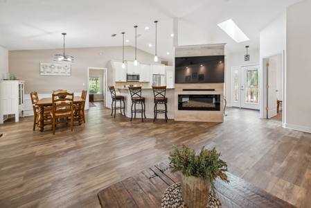 4 Bed 2.5 Bath POOL HOME on 5.31 Acres on Millhopper Rd - image 21