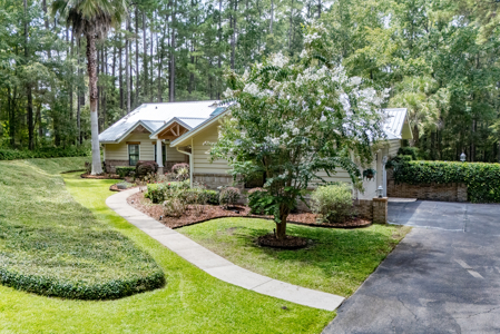 4 Bed 2.5 Bath POOL HOME on 5.31 Acres on Millhopper Rd - image 5