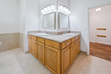 4 Bed 2.5 Bath POOL HOME on 5.31 Acres on Millhopper Rd - image 32