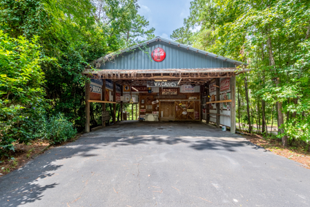 4 Bed 2.5 Bath POOL HOME on 5.31 Acres on Millhopper Rd - image 12