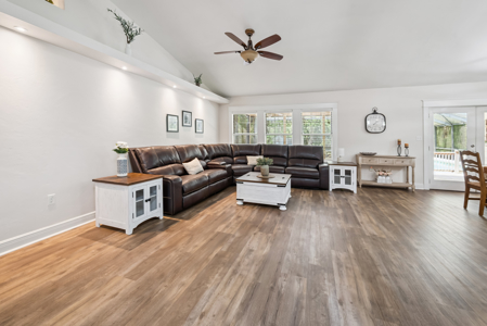 4 Bed 2.5 Bath POOL HOME on 5.31 Acres on Millhopper Rd - image 19