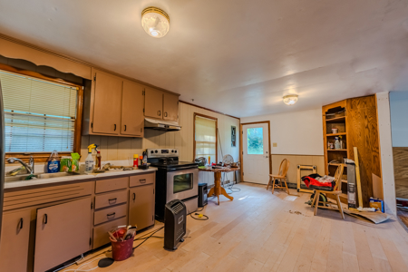 Country Home for Sale in Salem VA - image 14