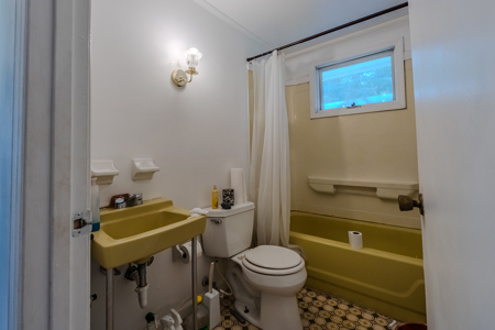 Country Home for Sale in Salem VA - image 16