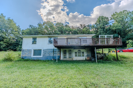 Country Home for Sale in Salem VA - image 31