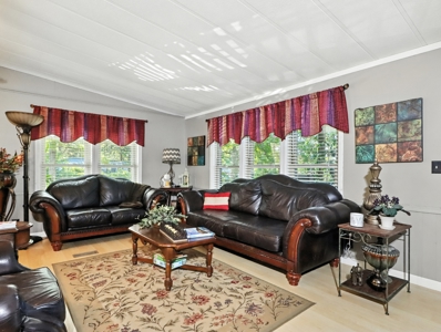 Lake Home with 2 Home and 3 Stall Boat Dock on Bull Shoals Lake - image 3