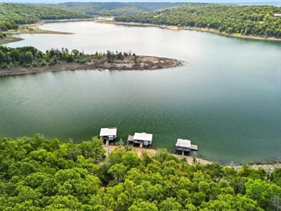 Lake Home with 2 Home and 3 Stall Boat Dock on Bull Shoals Lake - image 12