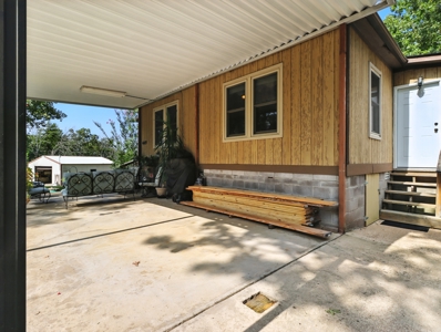 Lake Home with 2 Home and 3 Stall Boat Dock on Bull Shoals Lake - image 4