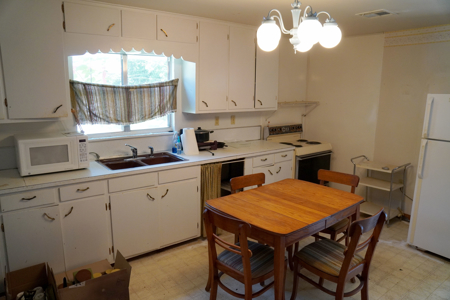 No Reserve Auction, Home in Meeker, OK - image 9