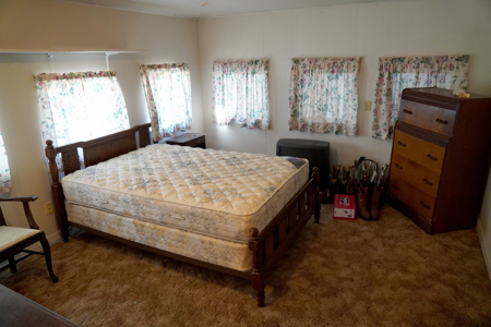 No Reserve Auction, Home in Meeker, OK - image 10
