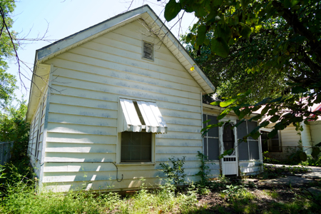 No Reserve Auction, Home in Meeker, OK - image 5