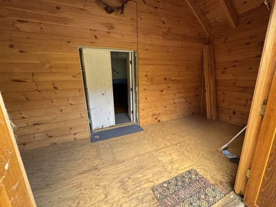 Land for sell with a structure on it located in Floyd County, VA - image 9