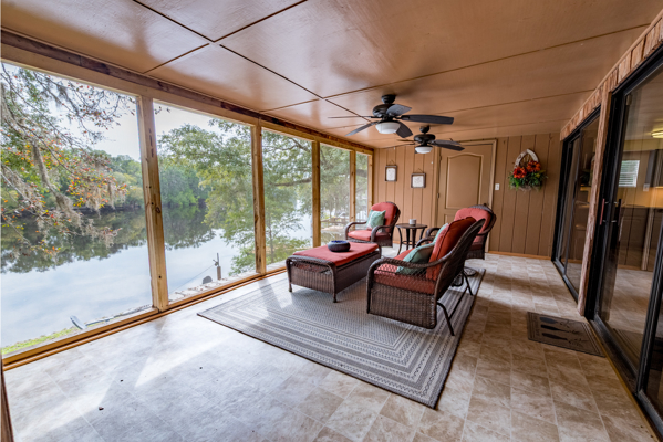 Florida Suwannee River Home & Airbnb Retreat with Private Dock