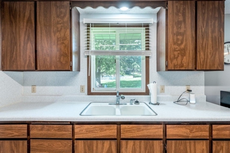Well Maintained Country Home for Sale in Harlan, Iowa - image 8