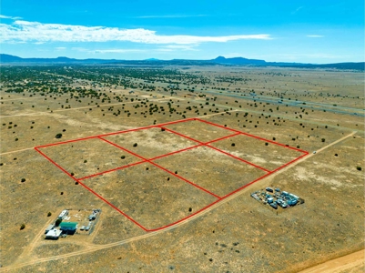 Convenient Northern AZ off grid rural property - image 3