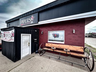 Pipers – Premier Bar and Casino in Glasgow, MT - image 5
