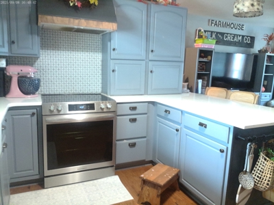 Spacious 4 bedroom, 3 bath home with modern upgrades - image 31