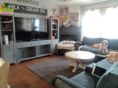 Spacious 4 bedroom, 3 bath home with modern upgrades - image 29