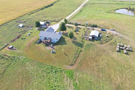 Spacious 4 bedroom, 3 bath home with modern upgrades - image 45