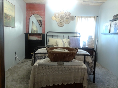 Spacious 4 bedroom, 3 bath home with modern upgrades - image 12