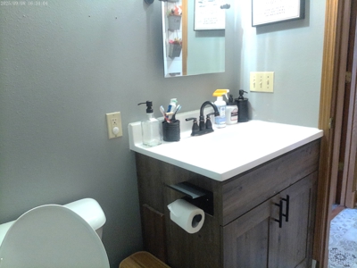 Spacious 4 bedroom, 3 bath home with modern upgrades - image 25