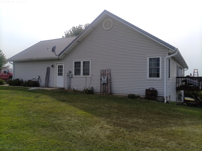 Spacious 4 bedroom, 3 bath home with modern upgrades - image 4