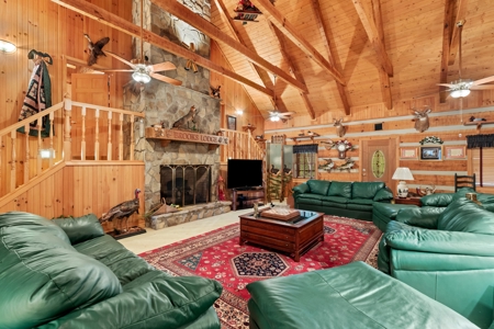 Legacy Estate in Mooresburg, Hawkins County Hunting Resort TN - image 18
