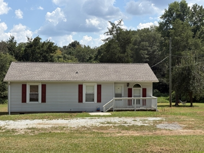 Great Beginner Home; Move-In Ready! Or use as a great investment! - image 3