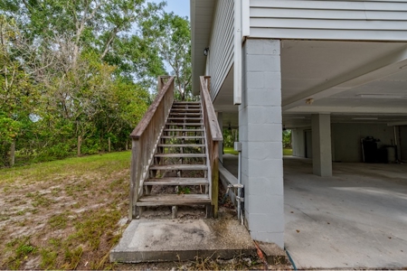 Suwannee Riverfront Home for Sale in Branford FL! - image 3