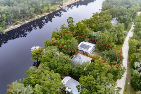 Suwannee Riverfront Home for Sale in Branford FL! - image 12