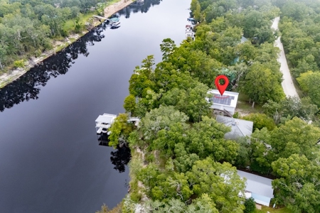 Suwannee Riverfront Home for Sale in Branford FL! - image 13