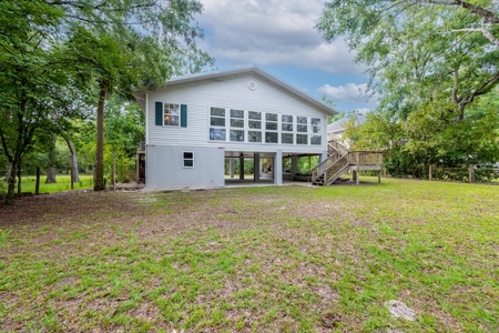 Suwannee Riverfront Home for Sale in Branford FL! - image 4