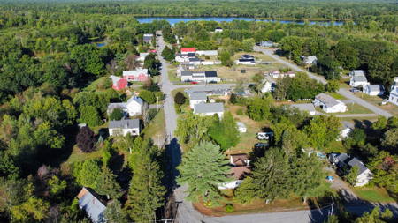 Charming Corner Lot Ranch Home in Passadumkeag, Maine - image 8