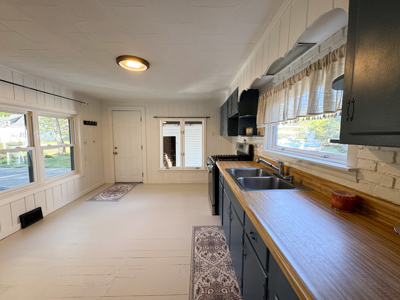 Charming Corner Lot Ranch Home in Passadumkeag, Maine - image 13