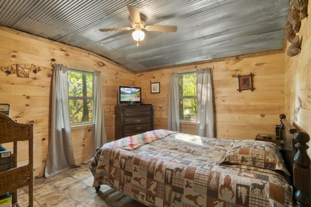 Little Red River Riverfront Hunting and Fishing Camp For Sale - image 13