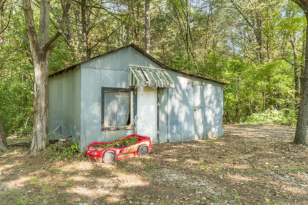 Little Red River Riverfront Hunting and Fishing Camp For Sale - image 29