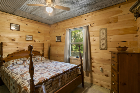 Little Red River Riverfront Hunting and Fishing Camp For Sale - image 15