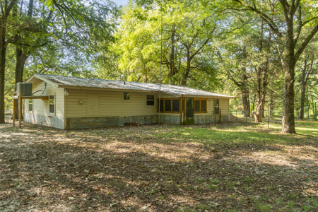 Little Red River Riverfront Hunting and Fishing Camp For Sale - image 27
