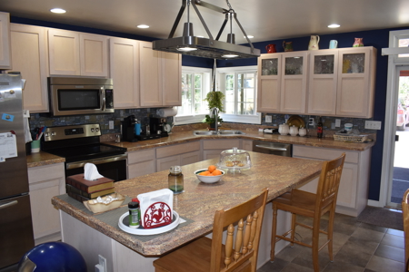Home for Sale Shelby Montana, fabulous kitchen, 3 bed 2 bath - image 25
